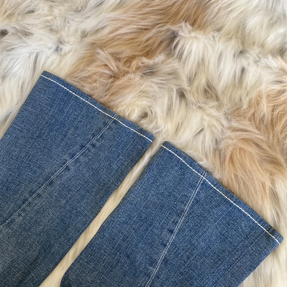 True Religion Jeans, flare style with embellishments, size 26 - Picture 11 of 13